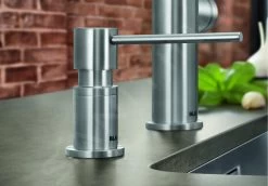 Blanco Accessori - Dispenser Di Detergente Lato, Acciaio Inox Spazzolato 525809 -Forniture Per Attrezzature Da Cucina 56e7315e20f5940cd6d1ef75