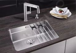 Blanco Etagon 500 - Lavello, 540x440 Mm, Con Barre Di Appoggio, Acciaio Inox 521841 11 Blanco Etagon 500 - Lavello, 540x440 Mm, Con Barre Di Appoggio, Acciaio Inox 521841 -Forniture Per Attrezzature Da Cucina 705ffc91c103bfdfbbb3e8c9