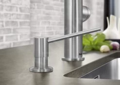 Blanco Accessori - Dispenser Di Detergente Torre, Acciaio 526430 -Forniture Per Attrezzature Da Cucina 7d3d7bfee5ffbe02b2973987